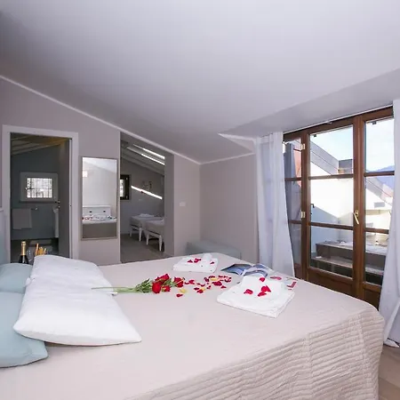 Terrazza Di 메나지오